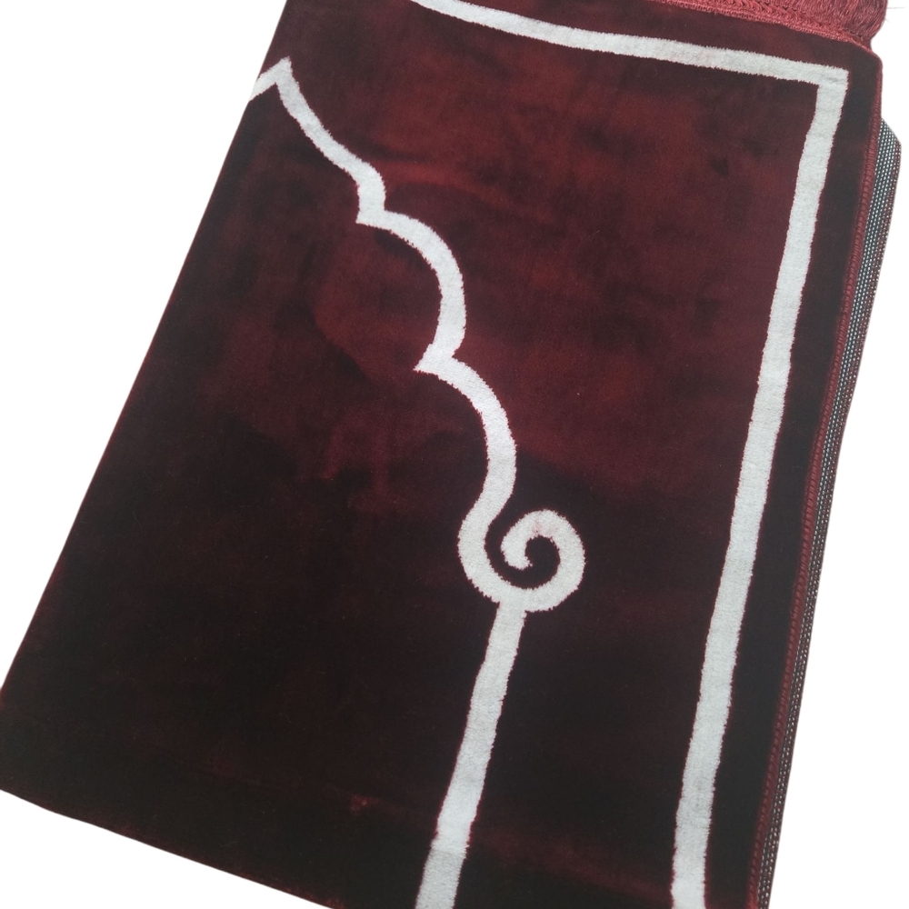 Turkish Islamic Prayer Rug - Picture 4 of 5